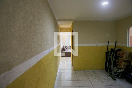 Corredor de casa à venda com 3 quartos, 210m² em Vila Helena, Santo André