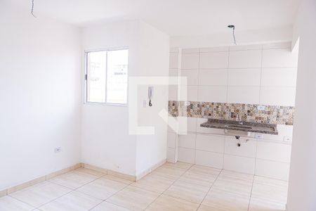 Sala e Cozinha de apartamento à venda com 2 quartos, 45m² em Vila Nhocuné, São Paulo