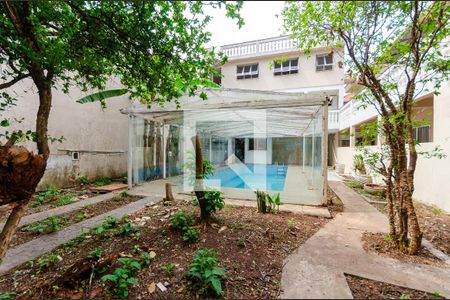 Casa para alugar com 250m², 1 quarto e 4 vagasPiscina