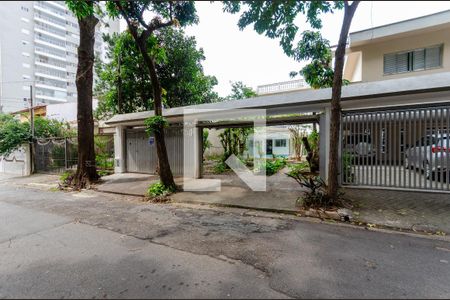 Casa para alugar com 250m², 1 quarto e 4 vagasFachada