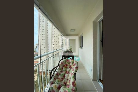 Apartamento à venda com 80m², 3 quartos e 2 vagas Apartamento à venda com 80m², 3 quartos e 2 vagasSacada