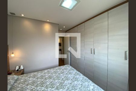 Apartamento à venda com 80m², 3 quartos e 2 vagas Apartamento à venda com 80m², 3 quartos e 2 vagasSuíte