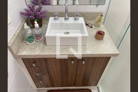 Apartamento à venda com 80m², 3 quartos e 2 vagas Apartamento à venda com 80m², 3 quartos e 2 vagasBanheiro da Suíte