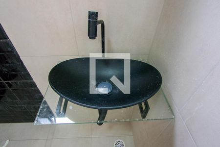 Banheiro de apartamento para alugar com 1 quarto, 40m² em Vila Linda, Santo André