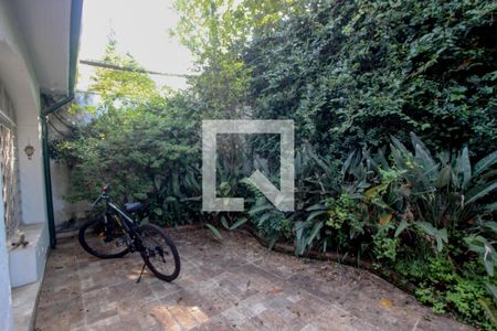 Casa para alugar com 160m², 4 quartos e 3 vagas Casa para alugar com 160m², 4 quartos e 3 vagasQuintal