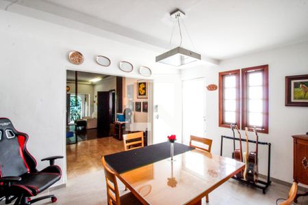 Casa para alugar com 160m², 4 quartos e 3 vagas Casa para alugar com 160m², 4 quartos e 3 vagasSala de Jantar