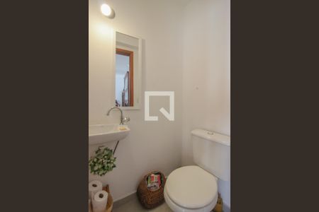 Casa para alugar com 160m², 4 quartos e 3 vagas Casa para alugar com 160m², 4 quartos e 3 vagasBanheiro Social