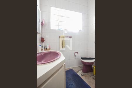 Casa para alugar com 160m², 4 quartos e 3 vagas Casa para alugar com 160m², 4 quartos e 3 vagasBanheiro 1