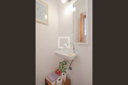 Casa para alugar com 160m², 4 quartos e 3 vagas Casa para alugar com 160m², 4 quartos e 3 vagasBanheiro Social