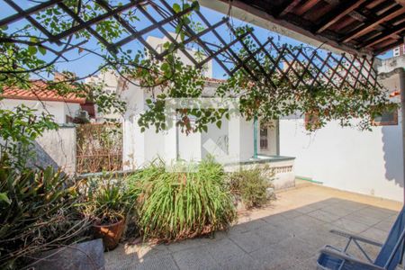 Casa para alugar com 160m², 4 quartos e 3 vagas Casa para alugar com 160m², 4 quartos e 3 vagasÁrea externa