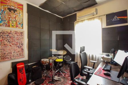 Casa para alugar com 160m², 4 quartos e 3 vagas Casa para alugar com 160m², 4 quartos e 3 vagasEscritório