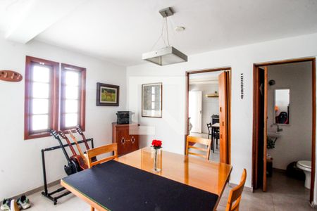 Casa para alugar com 160m², 4 quartos e 3 vagas Casa para alugar com 160m², 4 quartos e 3 vagasSala de Jantar