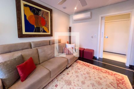 Sala Íntima de apartamento à venda com 3 quartos, 250m² em Moema, São Paulo