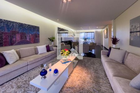 Sala de apartamento à venda com 3 quartos, 250m² em Moema, São Paulo