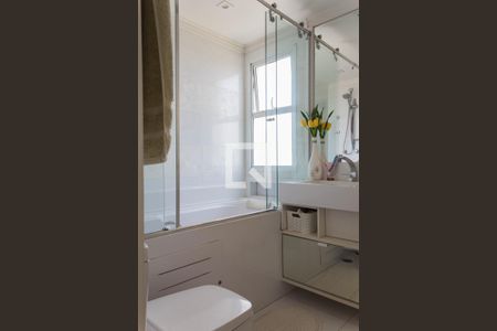 Apartamento à venda com 156m², 3 quartos e 3 vagasBanheiro da Suíte 1