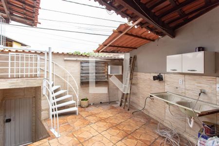 Casa à venda com 100m², 3 quartos e 1 vaga Casa à venda com 100m², 3 quartos e 1 vagaÁrea de Serviço