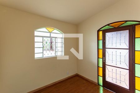 Sala de casa à venda com 3 quartos, 100m² em Rio Branco, Belo Horizonte