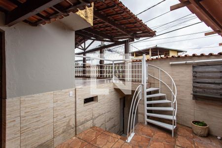 Casa à venda com 100m², 3 quartos e 1 vaga Casa à venda com 100m², 3 quartos e 1 vagaÁrea de Serviço