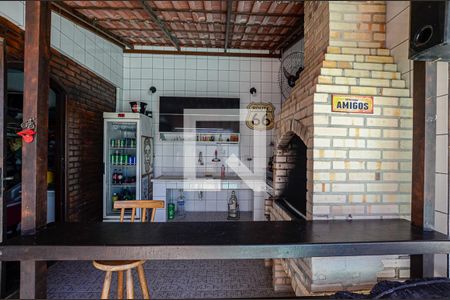 Casa à venda com 350m², 4 quartos e 4 vagas Casa à venda com 350m², 4 quartos e 4 vagasEspaço Gourmet