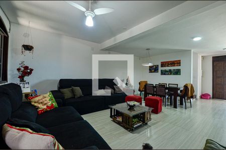 Sala de casa à venda com 4 quartos, 350m² em Piratininga, Niterói