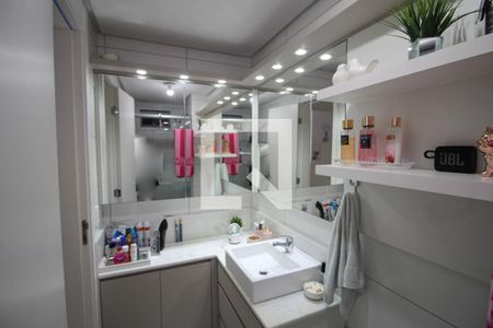 Banheiro de apartamento à venda com 2 quartos, 53m² em Fátima, Canoas