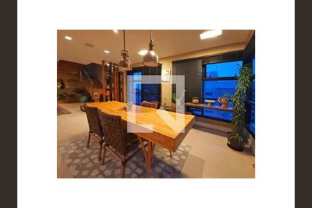 Apartamento à venda com 2 quartos, 240m² em Pinheiros, São Paulo