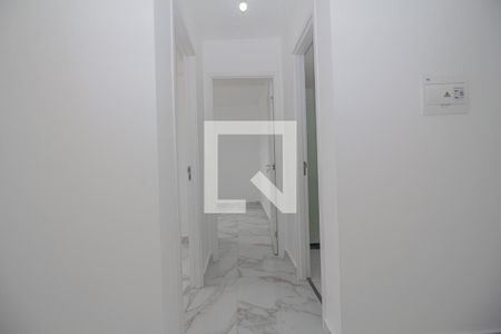 Corredor de apartamento para alugar com 2 quartos, 34m² em Vila Tolstoi, São Paulo
