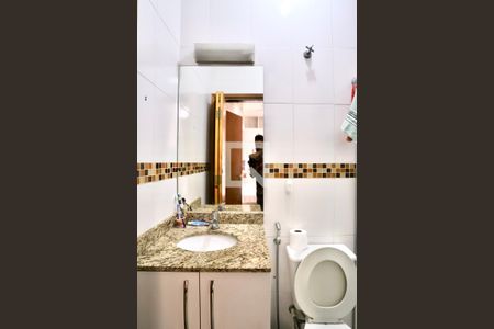 Casa à venda com 119m², 2 quartos e 1 vagaBanheiro