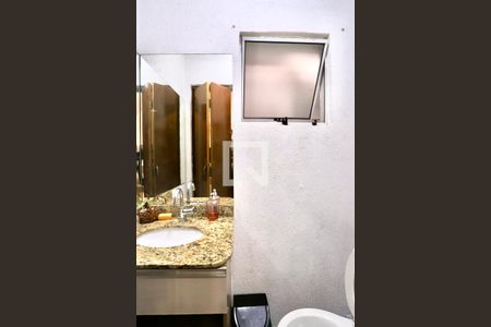 Casa à venda com 119m², 2 quartos e 1 vagalavabo