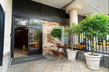 Apartamento à venda com 279m², 4 quartos e 1 vaga Apartamento à venda com 279m², 4 quartos e 1 vagaÁrea comum - Entrada do prédio