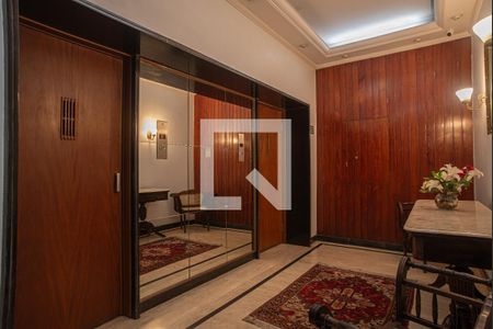 Apartamento à venda com 279m², 4 quartos e 1 vaga Apartamento à venda com 279m², 4 quartos e 1 vagaÁrea comum - Elevadores