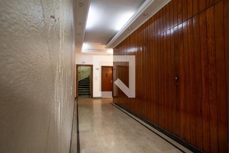 Apartamento à venda com 279m², 4 quartos e 1 vaga Apartamento à venda com 279m², 4 quartos e 1 vagaÁrea comum - Hall de Entrada