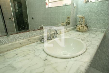 Apartamento à venda com 279m², 4 quartos e 1 vaga Apartamento à venda com 279m², 4 quartos e 1 vagaBanheiro