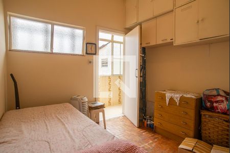 Apartamento à venda com 279m², 4 quartos e 1 vaga Apartamento à venda com 279m², 4 quartos e 1 vagaQuarto de Serviço