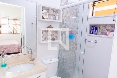 Casa à venda com 100m², 4 quartos e 2 vagasBanheiro do Quarto 2