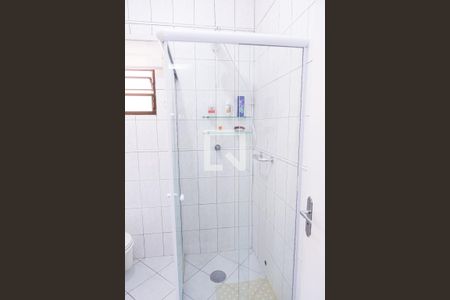 Casa à venda com 100m², 4 quartos e 2 vagasBanheiro 2