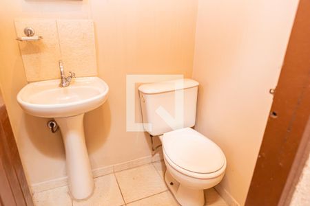 Casa à venda com 100m², 4 quartos e 2 vagasLavabo