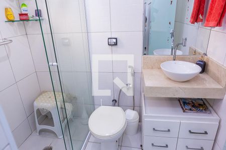 Casa à venda com 100m², 4 quartos e 2 vagasBanheiro 3