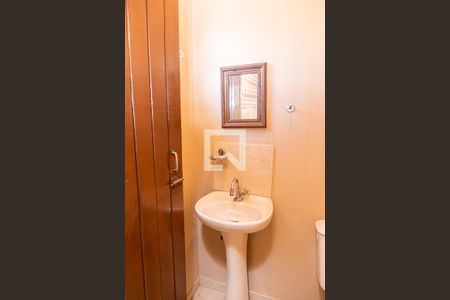 Casa à venda com 100m², 4 quartos e 2 vagasLavabo