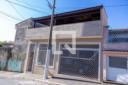 Casa à venda com 100m², 4 quartos e 2 vagasFachada