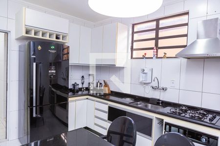 Casa à venda com 100m², 4 quartos e 2 vagasCozinha