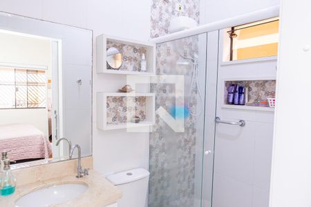 Casa à venda com 100m², 4 quartos e 2 vagasBanheiro do Quarto 2