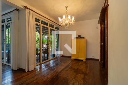 Sala de casa à venda com 4 quartos, 400m² em Real Parque, São Paulo