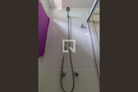 Casa de condomínio à venda com 200m², 5 quartos e 2 vagasBanheiro Canadense 