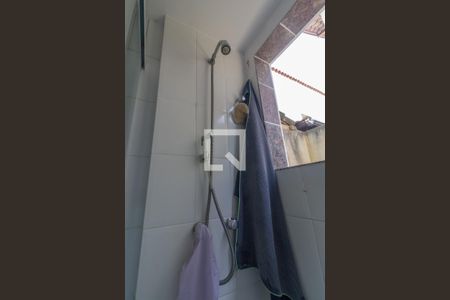 Banheiro da Suíte 1 de casa de condomínio à venda com 5 quartos, 200m² em Vargem Pequena, Rio de Janeiro