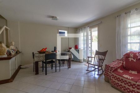 Casa de condomínio à venda com 200m², 5 quartos e 2 vagasSala 