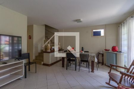 Sala  de casa de condomínio à venda com 5 quartos, 200m² em Vargem Pequena, Rio de Janeiro