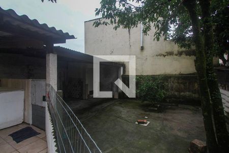 Casa à venda com 123m², 3 quartos e 3 vagas Casa à venda com 123m², 3 quartos e 3 vagasFundos