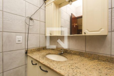 Banheiro suite de casa à venda com 2 quartos, 123m² em Sarandi, Porto Alegre
