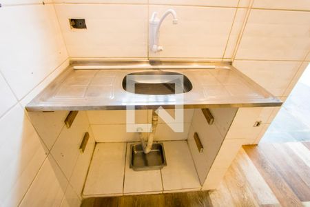 Cozinha de casa para alugar com 1 quarto, 20m² em Vila Gilda, Santo André